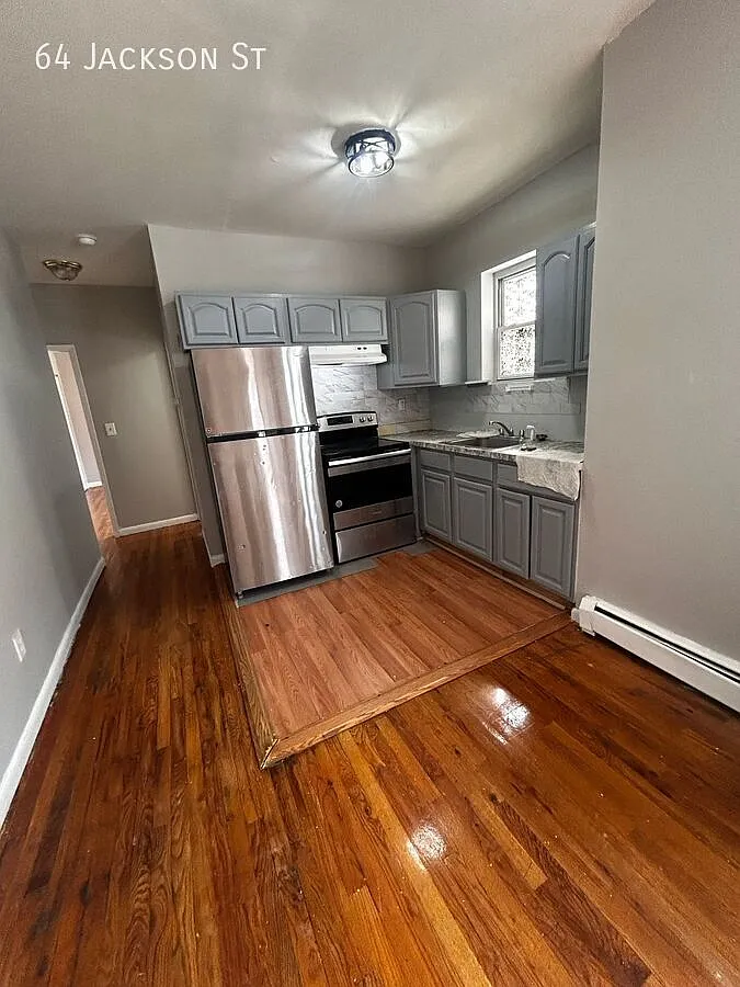 2 bed, $2,400 — Photo 4