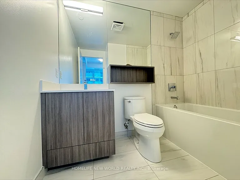 70 Princess St #2212-E — Photo 5
