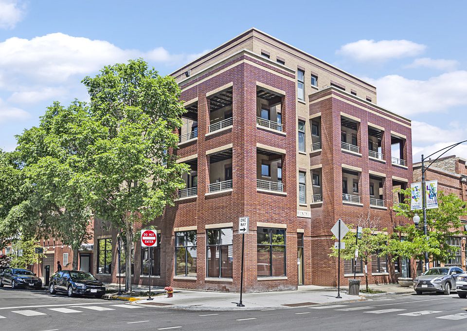 1st image of 3207 N Clifton Ave APT 201