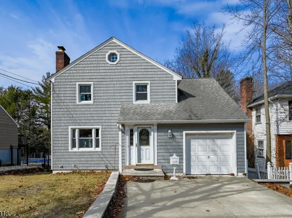 29 Laurel Ave, Livingston Twp., NJ 07039
