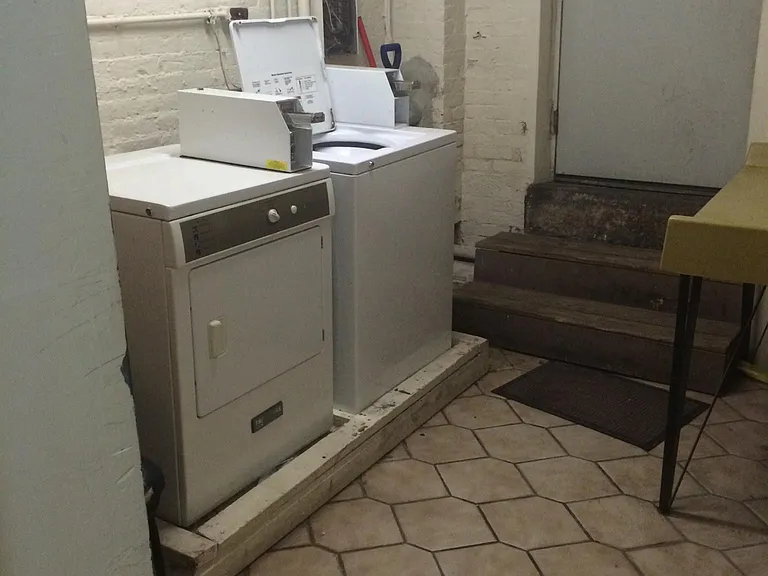 525 Beacon St #7 — Photo 9