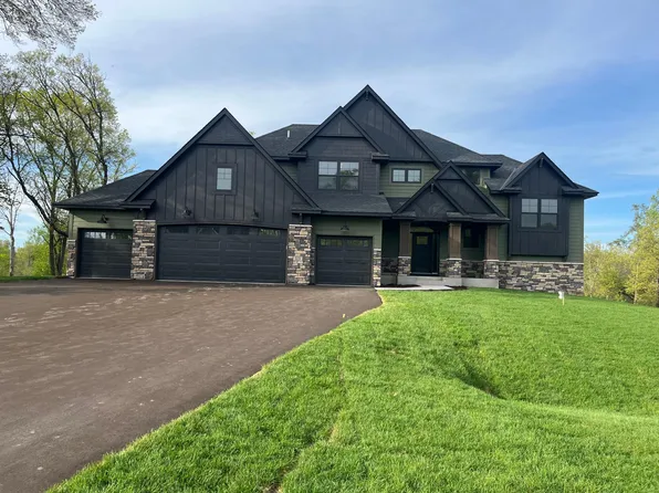 929 200th Ave NW, Oak Grove, MN 55011
