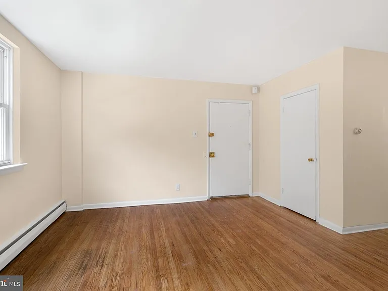 5990 Henry Ave #2 — Photo 6