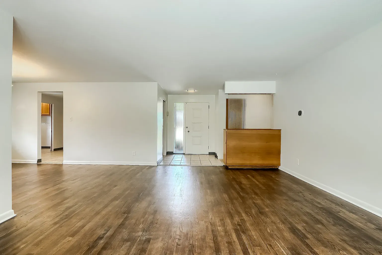 4 bed, 2447 sqft, $3,850 — Photo 4