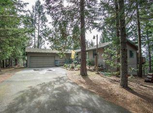 221 Space View Dr, Grants Pass, OR