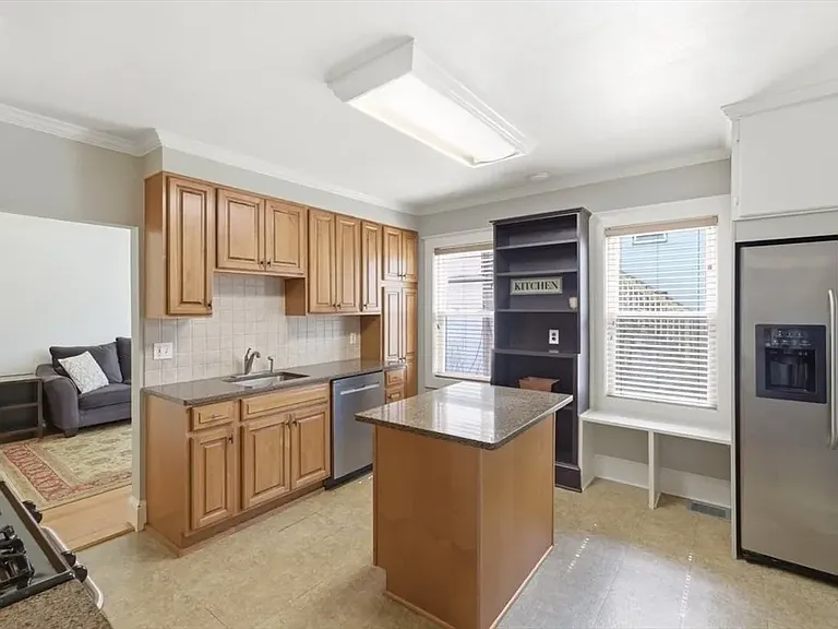 127 Winslow Ave — Photo 5