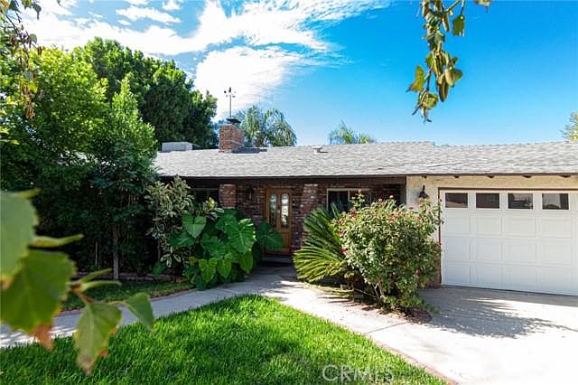1st image of 3770 Camellia Dr