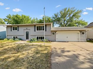 820 9th Ave SW, Forest Lake, MN 55025