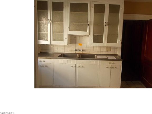4th image of 4309 Brooklyn Ave