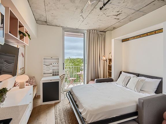 2nd image of 901 W Washington St #306