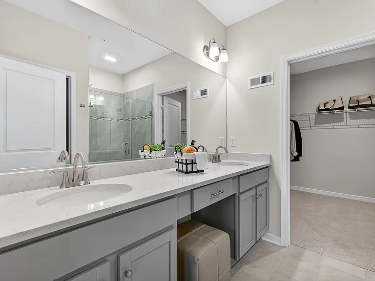 2439 Ownby Ln #B13 — Photo 12