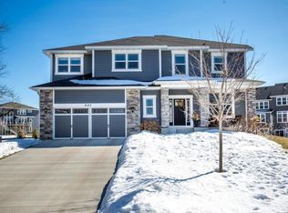 9163 Wassermann Ct, Victoria, MN 55386