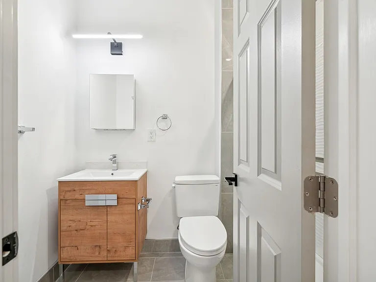 Brand New Fishtown Apartments — Photo 52
