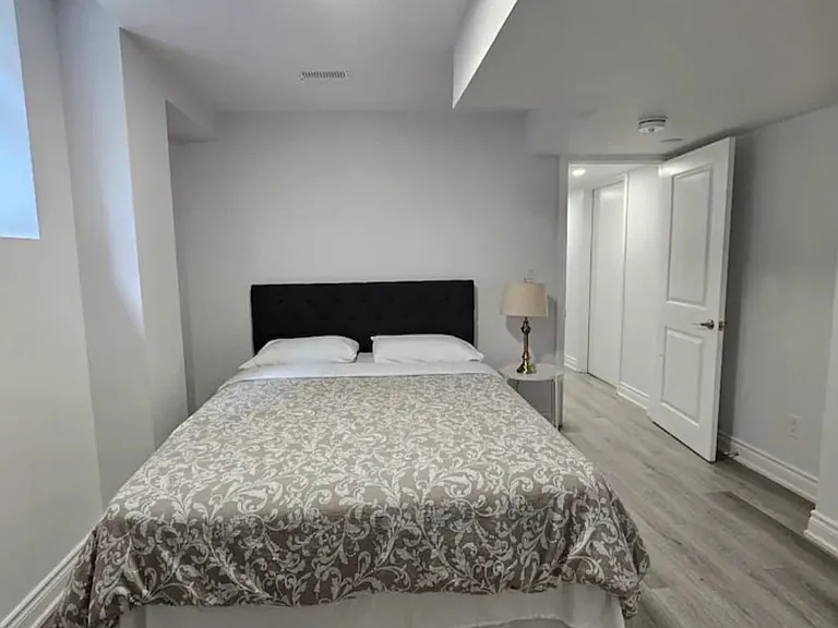 54 Baycliffe Dr #2 — Photo 5