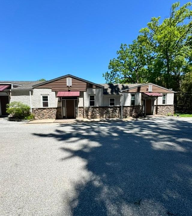1st image of 85 Valley Rd APT 4