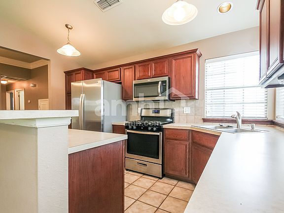 4th image of 1606 W Vicksburg Pl