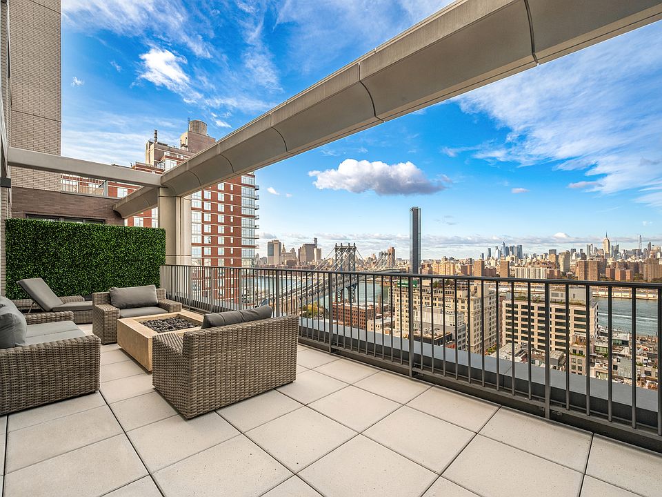 1st image of 115 York St Penthouse 20B