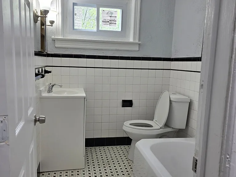 228 Tioga St #2 — Photo 6