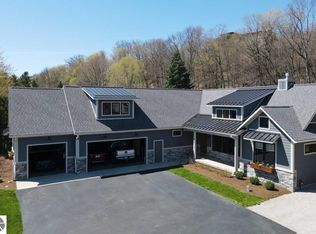 9248 SW Bay Shore Dr, Traverse City, MI 49684