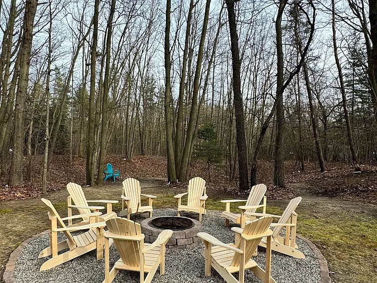 9945 Riverview Rd — Photo 35