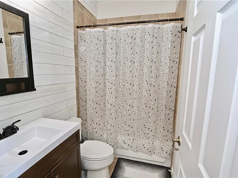 15578 Vallecas Ln — Photo 6