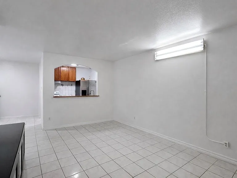 8200 Broadway St #309N — Photo 2