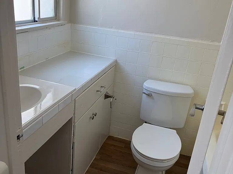 614 Hauser Blvd — Photo 10