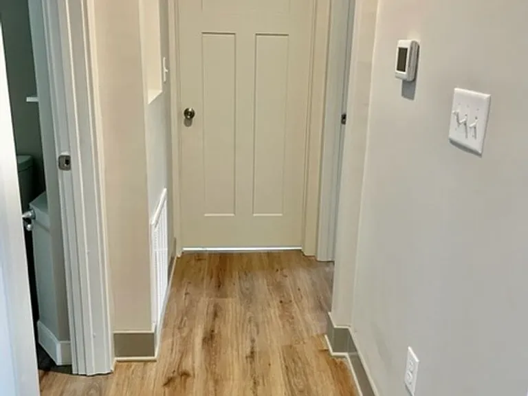 1304 Hawthorne St — Photo 17