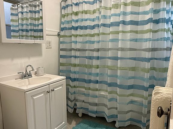 5th image of 1118 E 67th St #3