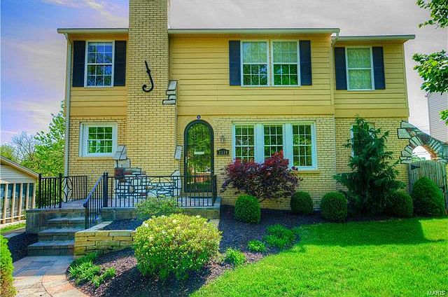 1st image of 2334 Saint Clair Ave