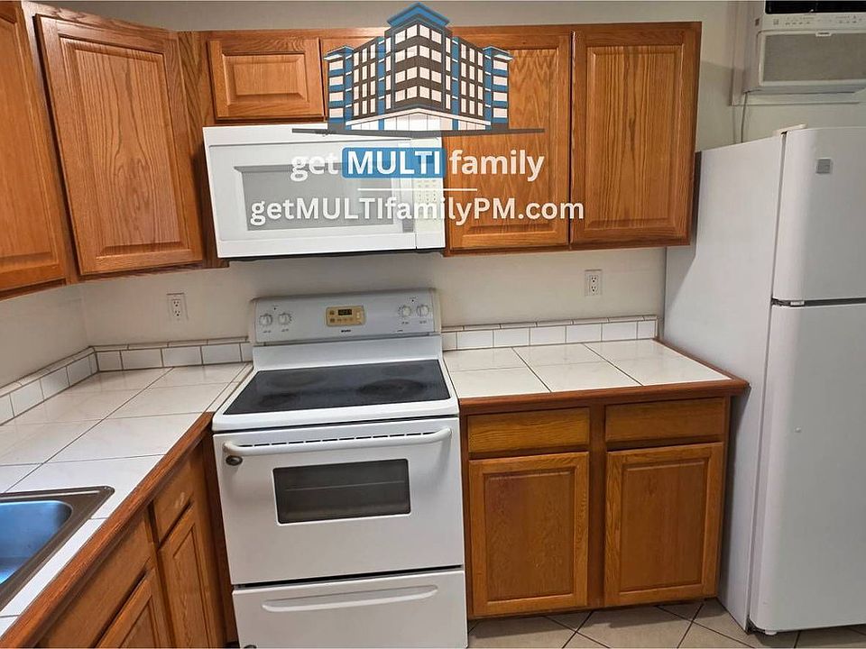 1st image of 3926 E Earll Dr Unit 3