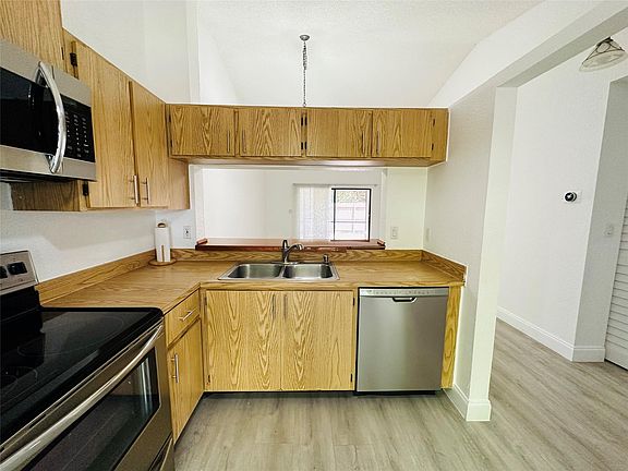 3rd image of 3094 S Oakland Forest Drive #1704