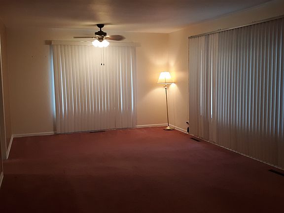 4th image of 11513 S Neenah Ave