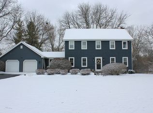 36W799 Oak Rd, Saint Charles, IL 60175