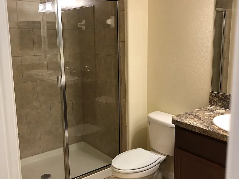 2750 Hampton Green Ln — Photo 12