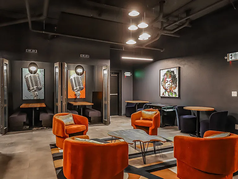 Woodworth Apartments | Vibrant & Luxurious Living in Capitol Hill — Photo 10