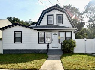 980 Thomas Ave, Baldwin, NY 11510