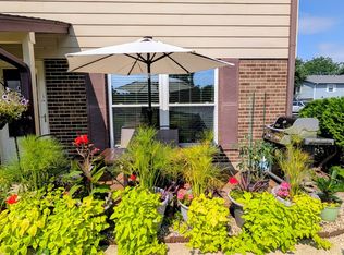 779 Pahl Rd UNIT 779, Elk Grove Village, IL 60007
