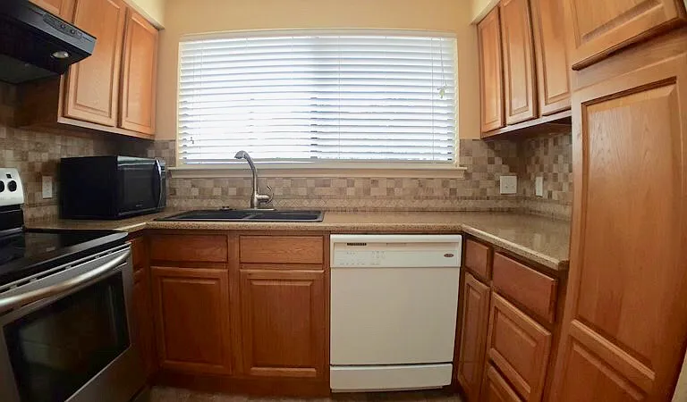 2628 Alcott Ln — Photo 7
