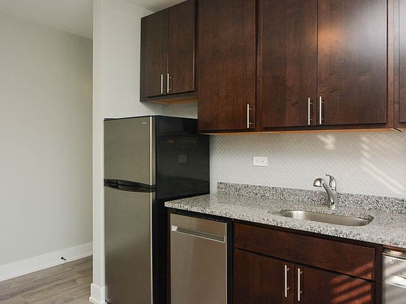 4th image of 4295 W Belden Ave #B302