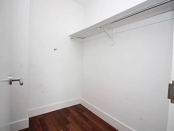 5th image of 229 8th St #6G