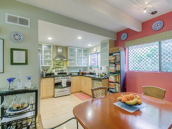 4th image of 1341 Centinela Ave APT 102