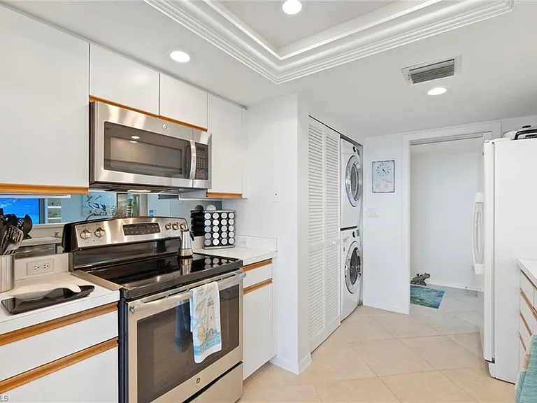 5550 Heron Point Dr #1902 — Photo 14