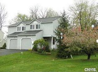 8819 New Country Dr, Cicero, NY