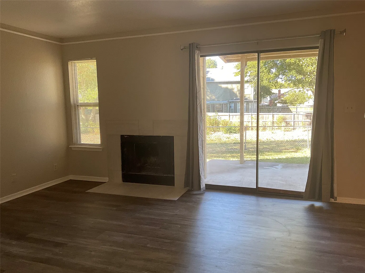 3 bed, 2.0 bath, 1134 sqft, $1,295 — Photo 3