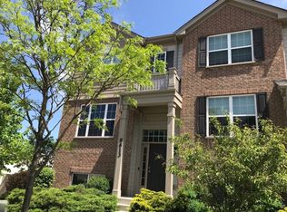 8613 Prairie St, Morton Grove, IL 60053