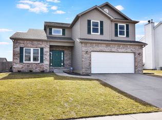 2811 Polo Rd, Bloomington, IL 61704