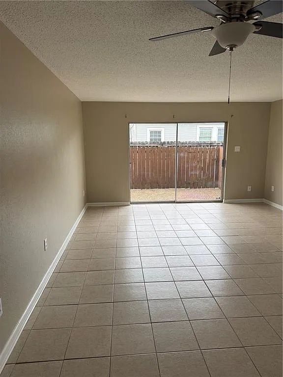 2 bed, 1.5 bath, 1150 sqft, $1,500 — Photo 4