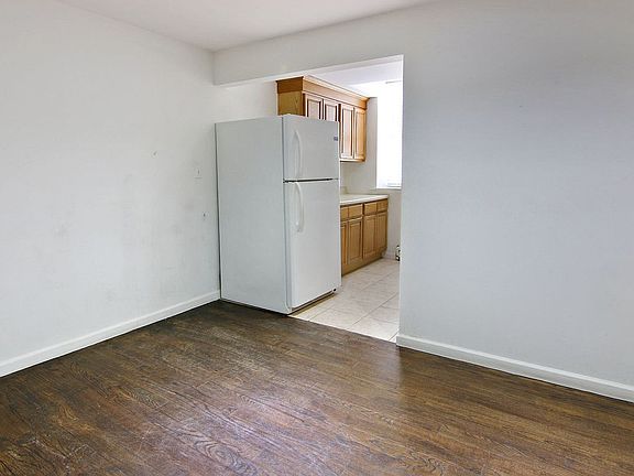3rd image of 8470 129th St APT Ln