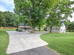 182 Henry Mack Hill Rd, Rydal, GA 30171